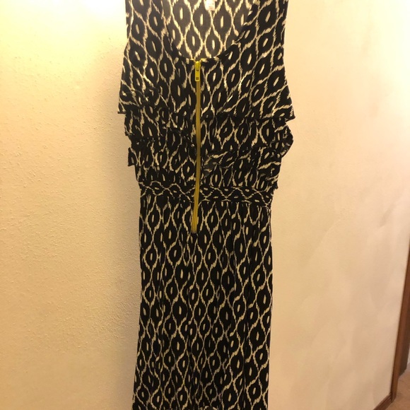 Women’s S/XS Casual Summer Dresses - Picture 4 of 7